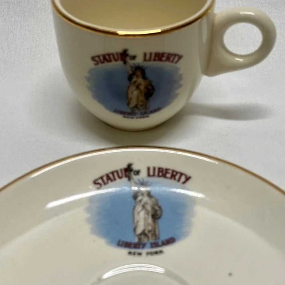 New York Statue Of Liberty‎ Tea Cup & Saucer 4 1/2